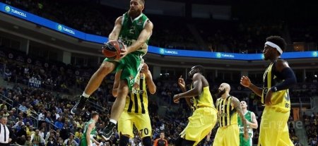 Fenerbahce vs UNICS